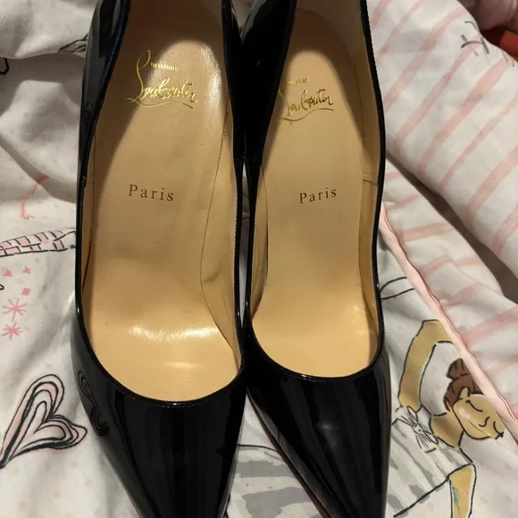 Christian Louboutin  “So Kate” authentic Black Heels with Signature Red Sole - Picture 5 of 6